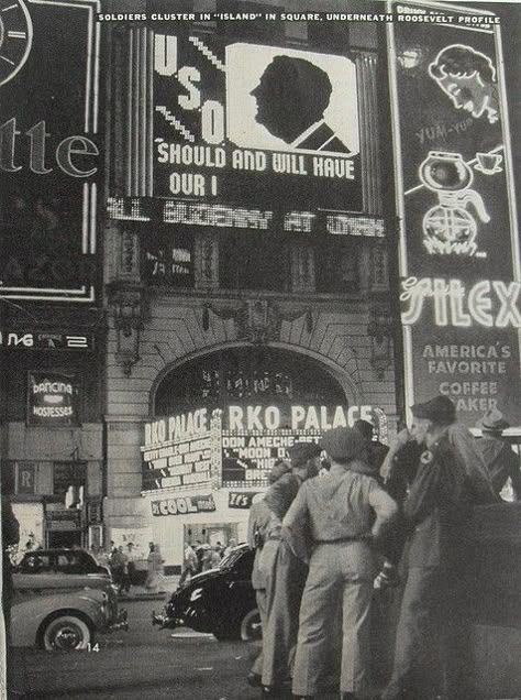 Times Square 1940s Soldiers Watch Billboards New York City… | Flickr 1940s Aesthetic, Vintage Nyc, Old New York, Vintage New York, The Big Apple, Oscar Wilde, White Photo, The Good Old Days, Vintage Pictures