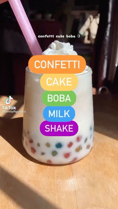 Rainbow Boba Tea, Boba Birthday Cake, Boba Cake Birthday, Bubble Tea Cake, Boba Cake, Birthday Cake Drink, Bubble Tea Pearls, Boba Smoothie, Puppy Birthday Cakes