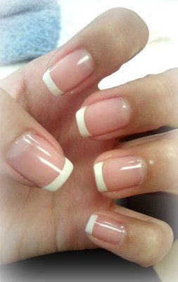 short french nails Natural Looking French Tip Nails, Short French Nails, Rounded Acrylic Nails, Short French Tip Nails, Short French, French Manicure Nails, French Tip Acrylic Nails, French Acrylic Nails, Nails French