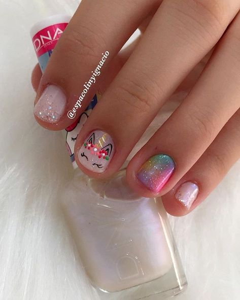 😉💖💅🏻😍 Chloe Nails, Unicorn Nails Designs, Kids Nail Designs, Girls Nail Designs, Nail Art For Kids, Magic Nails, Unicorn Nails, Baby Nails, Almond Acrylic Nails