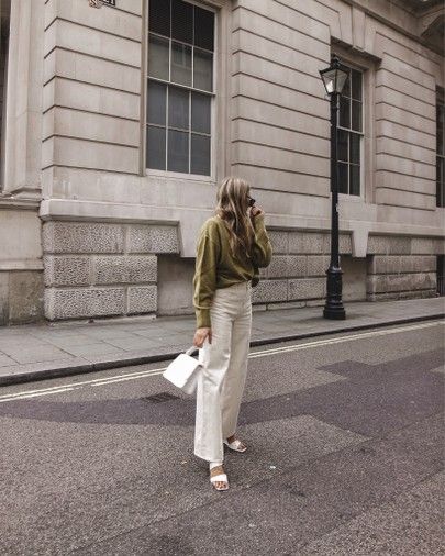 Cream Jeans Outfit Street Style, Cream Wide Leg Jeans, Cream Jeans Outfit, Wide Leg Jeans Outfit, Cream Jeans, Twill Trousers, Jeans Outfit, Lifestyle Blogger, Jean Outfits