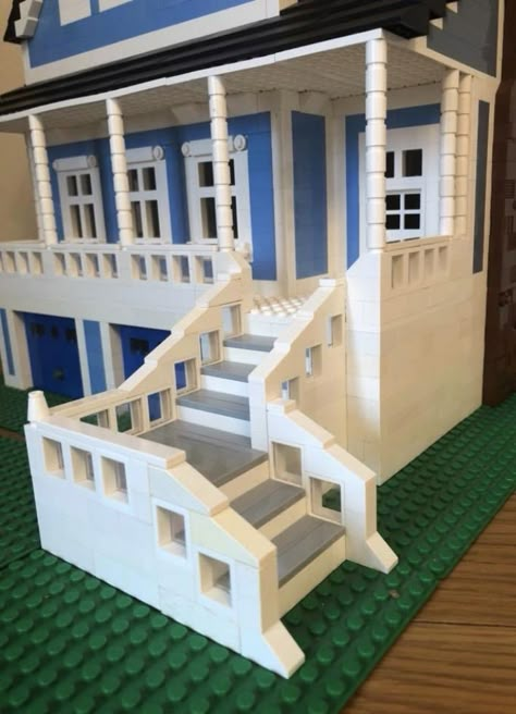 Lego Houses Easy, Lego House Exterior, Lego House Building Ideas, Aesthetic Lego Builds, Lego Presents, Lego City Display, Easy Lego Creations, Lego Houses, Lego House Ideas