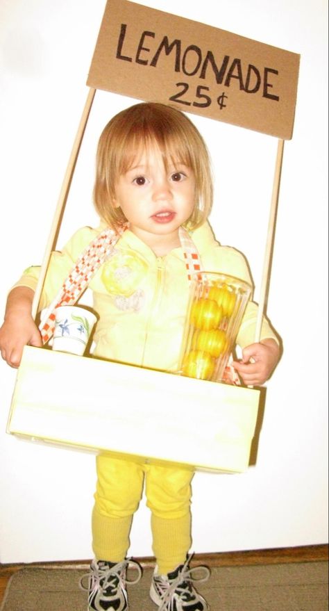 Lemonade Stand Costume, Lemonade Costume Diy, Lemonade Stand Preschool, Diy Lemonade Stand Photo Prop, Lemonade Costume, Diy Lemonade Stand Cardboard, Cardboard Lemonade Stand, Cute Baby Halloween Costumes, Diy Lemonade Stand