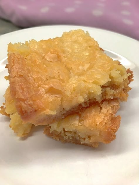 Chess squares are a staple in the South. They are delicious, and most importantly, easy to make. Only a few ingredients are needed, and they are amazing. Chess Squares Recipe, Chess Bars, Chess Squares, Chess Cake, Chess Pie, Bread Puddings, Potluck Desserts, Delish Desserts, 2024 Recipes