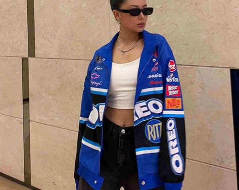 RaceStyle - Etsy Racers Jacket, Leeds Outfits, Race Car Jacket Outfit, Retro Jackets, Baseball Jacket Women, Nascar Jacket, Trendy Coat, Racer Jacket, Outfits Hombre