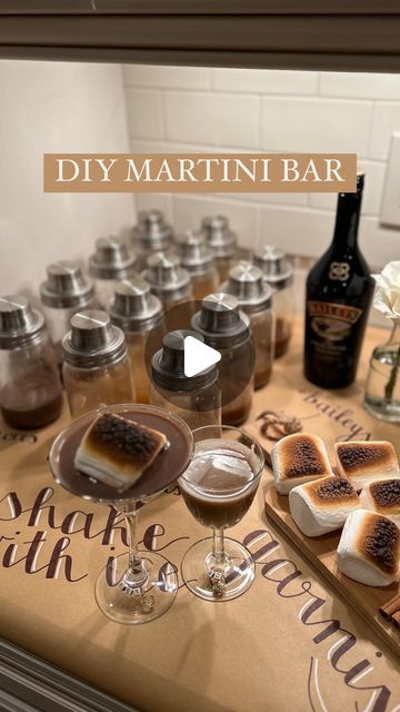 Kerra Lynn Looks on Instagram: "If you want to be the hostess with the mostest this holiday season, a martini bar should do the trick! 🍸  Don’t forget to save this video for the holidays so you can give it a try! 🤍  #partyinspo #thanksgiving #friendsgiving #partyideas #host #hosting #friendsgiving #dinnerparty #diy #decor #holidaydecor #diydecor #budgetdecorating #budgetfriendly #holidayseason #festive #christmas #thanksgiving #hostingidea #hostinghack" Christmas Cocktail Party Ideas Decor, Holiday Party Bar Set Up, Christmas Wine Bar, Make Your Own Martini Bar, Espresso Martini Station, Holiday Drink Station, Shotcuterie Board Ideas, Martini Party Ideas Food, Christmas Party Bar Setup