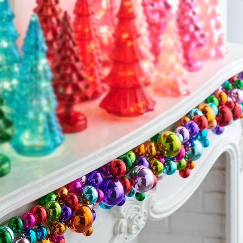 Raz 6' Multicolor Ball Christmas Garland G4202280 Colorful Christmas Decorations, Whimsical Christmas Decor, Raz Imports, Crystal Christmas Tree, Christmas Decorations Garland, Christmas Tree Accessories, Modern Christmas Decor, Unique Christmas Decorations, Christmas Tree Garland