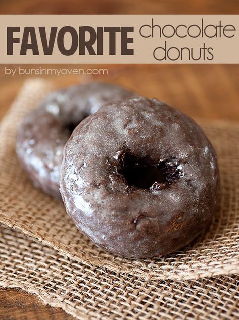 Glazed Chocolate Cake Donuts - my favorite recipe! #chocolatedonutsrecipe #breakfast Sour Cream Donuts Recipe, Beignets Cuits, Old Fashioned Chocolate Cake, Doughnut Recipes, Buns In My Oven, Cake Donuts Recipe, Baked Donut, Donut Pan, Donut Care