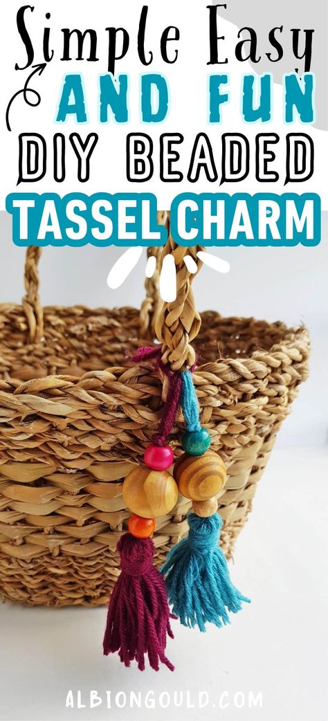 Adding beads and charms can give a tassel a whole new look. This easy DIY beaded tassel charm is a great way to upgrade your tassel crafting. Check it out! Homemade Tassels, Bag Tassel Diy, Diy Beaded Tassel, Bookshop Ideas, Bag Charms Diy, Beaded Tassels Diy, Fringe Diy, Diy Bag Charm, Bookmark Tassels