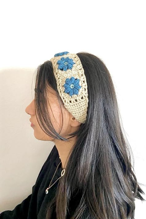 Aesthetic Crochet Headband, Crochet Headband Granny Square, Crochet Headband Flower, Head Band Crochet, Hairband Crochet, Crochet Hair Band, Crochet Bow Pattern, Crochet Flower Headbands, Crochet Hairband