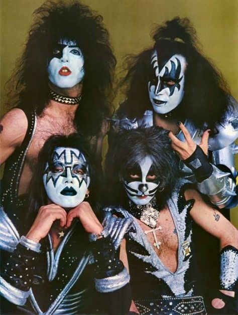 KISS Kiss Group, Banda Kiss, Kiss Photos, Best Kiss, Band Kiss, Kiss Images, Kiss Members, Eric Carr, Nfl Football 49ers