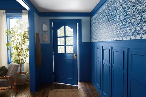 Valspar Color of the Year 2025: Encore 2 Entryway Paint, Entryway Paint Colors, Valspar Paint Colors, Top Paint Colors, Valspar Colors, Trending Paint Colors, Decorating Advice, Timeless Decor, Small Space Diy