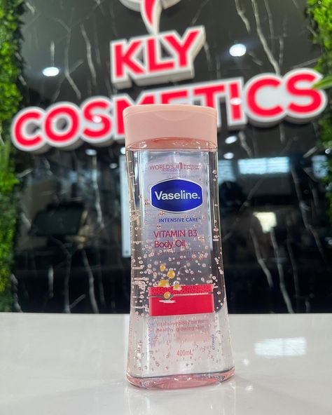 Members of the Kly army are literally ripping these products out of the shelves! And we love it. Here are some products the army purchased the most this week. VASELINE VITAMINE B3 BODY OIL 400ML 🏷️ 24,000 SIMPLE REFRESHING FACIAL WASH 150ML 🏷️ 9,500 SKIN BY ZARON VITAMINE C BODY LOTION 500ML 🏷️ 16,500 THE ORDINARY GLYCOLIC ACID 7% TONING SOLUTION 240M 🏷️ 25,000 I’M FROM RICE TONER 150ML 🏷️ 32,000 MEDIX 5.5 VITAMIN C + TURMERIC FIRM + BRIGHTEN BODY TREATMENT414ML 🏷️ 25,000 DR TEALS CIT... Dr Teals, Rice Toner, The Ordinary Glycolic Acid, Vitamin B3, The Army, Glycolic Acid, Facial Wash, Vaseline, Body Oil