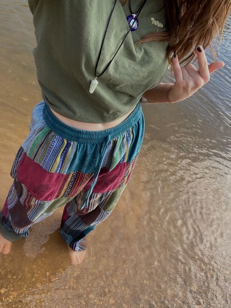 Blue Hippie Outfit, Hobo Clothes, Hippie Boho Outfits, Summer Grunge Outfits, Hippie Fits, Moda Hippie, Fits For Summer, Earthy Outfits, Estilo Hippie