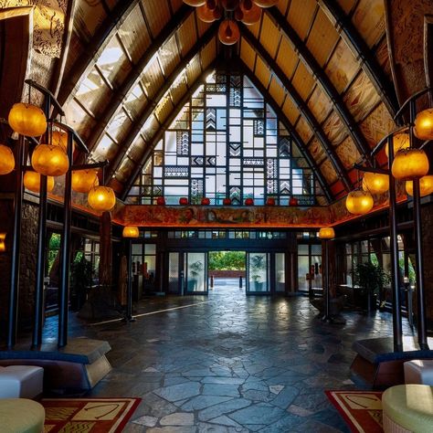 🌺🥥🌴Luaus, leis, coconuts, tiki torches, water sports, authentic cultural experiences, fantastic cuisine, family entertainment, luxury accommodations AND Mickey Mouse...nope, we aren’t talking about a stay at Disney’s Polynesian Village Resort at Walt Disney World. We are talking about a REAL Hawaiian vacation with all the bells and whistles. You can couple your love of Disney, your expectation of their high level of service with an absolutely dreamy Hawaiian vacation when visiting Aulani, a D... Polynesian Cultural Center, Polynesian Village Resort, Polynesian Village, Village Resort, Tiki Torches, Hawaiian Vacation, Disney S, Luxury Accommodation, Family Entertainment