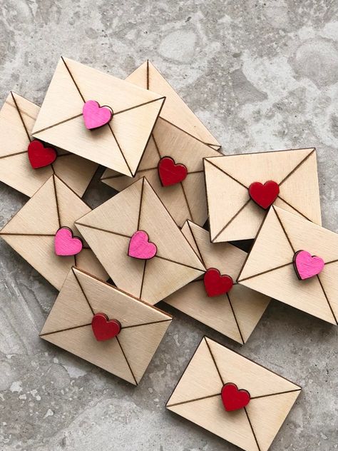 Valentine’s Day Idea, Valentines Day Creative, Valentines Envelopes, Valentines Day Drawing, Valentines Letter, Diy Valentine's Day Decorations, Valentine Diy, Rustic Valentine, Valentines Inspiration