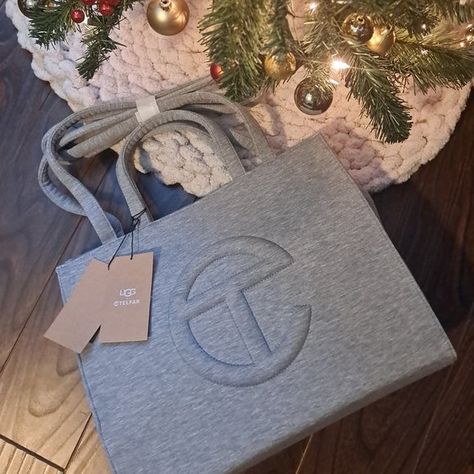 TELFAR x UGG (Medium Fleece Bag- Heather Grey) Grey Telfar Bag, Telfar Bags Medium, Ugg Telfar, Telfar X Ugg, Fleece Bag, Telfar Logo, Telfar Shopping Bag, Telfar Bag, Telfar Handbags