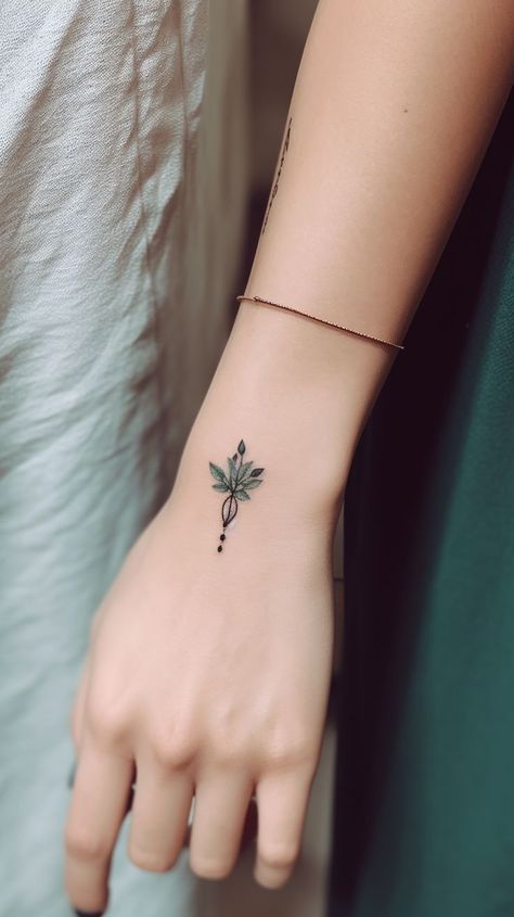 Mini flower tattoos featuring intricate and delicate floral designs, perfect for showcasing your love for the beauty and grace of nature's petite blooms. Mini Flower Tattoos, Sonia Core, Nature Core, Latest Tattoos, Tattoo Collection, Face Tattoos, Tattoo Trends, Dreamcatchers, Flower Tattoos