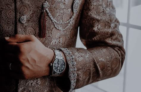 Indian Royalty Aesthetic Male, Indian King Aesthetic, Indian Men Aesthetic, Marigold Aesthetic, Pink Ribbon Wallpaper, Indian Guy, Eid Photography, Indian Royalty, Go Browns