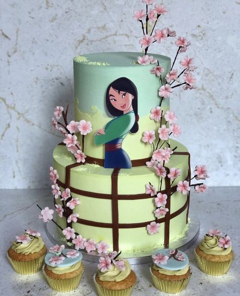 Mulan Cake, Disney Desserts, Anime Cake, Girly Cakes, Disney Theme Party, Cute Birthday Pictures, Mulan Disney, Disney Princess Party, Disney Cakes