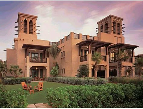 Arabian House Design Exterior, Islamic Villa Design, Earthy Architecture, Arabic House Design, Minimalist Furniture Design, Dubai Houses, African Architecture, Dubai Architecture, African House