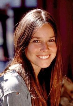 Barbara Hershey Barbara Hershey, Sara Gilbert, Actrices Hollywood, Child Actors, Badass Women, Famous Celebrities, Pretty Face, Old Hollywood, Celebrities Female