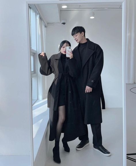 Couple Twinning Outfits, Couple Fall Outfits, Korean Couple Outfits, Peaky Blinders Costume, Couple Outfits Matching, Couple Matching Outfits, 1920's Style, Clothes Korean Style, Twin Outfits