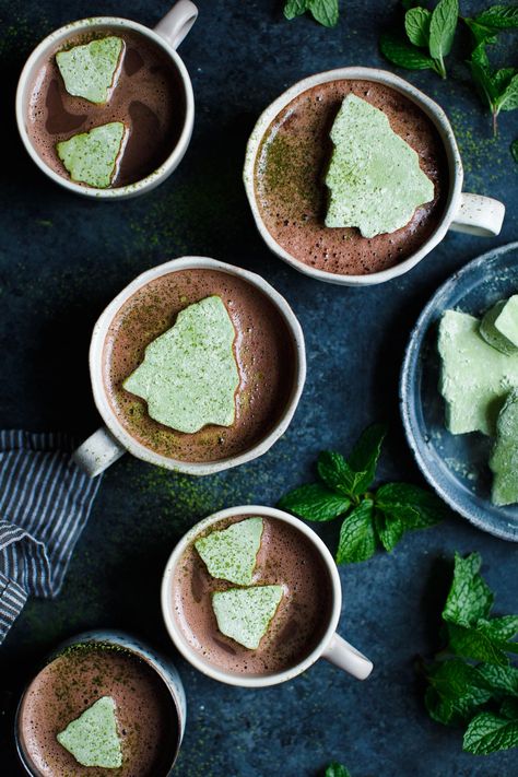 Matcha Marshmallows with Fresh Mint Hot Cocoa Festive Holiday Drinks, Delta Breezes, Bojon Gourmet, Hot Cocoa Recipe, Cocoa Recipes, Mince Pies, Holiday Drinks, Fresh Mint, Food Gifts