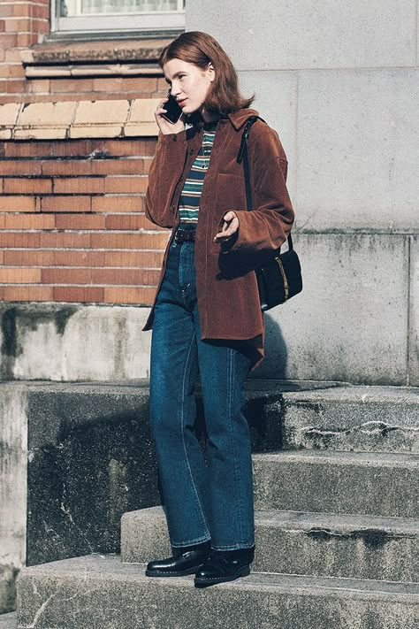 Outfits Academia, 90s Wardrobe, Haircuts Long Hair, Gay Clothes, European Fashion Winter, Hairstyle Bangs, Suzanne Vega, Oversized Outfits, Autumn Pants