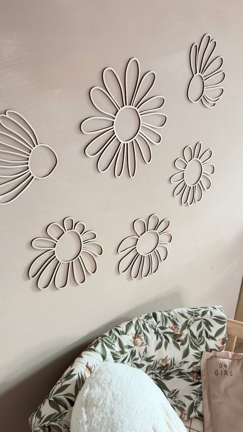 Wooden Wall Flowers Daisy - Set of 6 One Line Style Blossoms | Natural Plywood, Children's Room Decoration Mounting Putty, Flowers Daisy, Wall Flowers, Wooden Flowers, Childrens Room Decor, Handmade Business, Child's Room, Kid Spaces, Wooden Wall