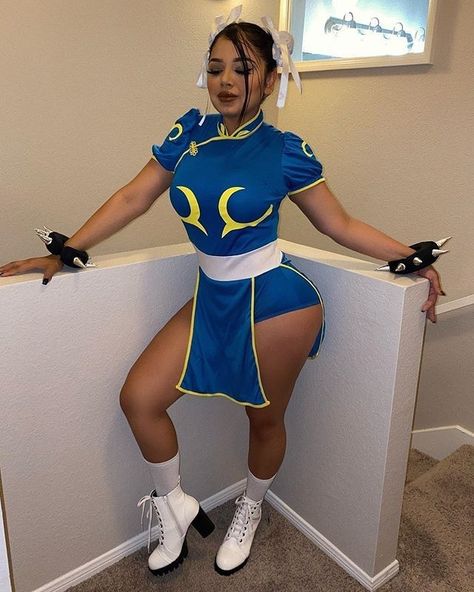 Street Fighter Costumes, Chun Li Costume, Chun Li Cosplay, Street Fighter Cosplay, Chun Li Street Fighter, Character Cosplay, Bodybuilding Workout Plan, Halloween Drinks, Chun Li