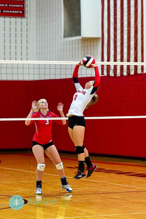 Volleyball Setter Aesthetic, Setting In Volleyball, Volleyball Portraits, Volleyball High School, Volleyball Setting, Texas Volleyball, College Volleyball, Volleyball Photography, Volleyball Set