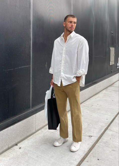 Mens Fashion 2023 Streetwear, White Button Down Shirt Outfit Men, Summer Business Casual Outfits Men, Outfits Hombre Elegante Casual, Mens Business Casual Outfits Summer, Button Down Shirt Outfit Men, Business Casual Street Style, Oversized Tshirt Outfit Men, Minimalist Fashion Men