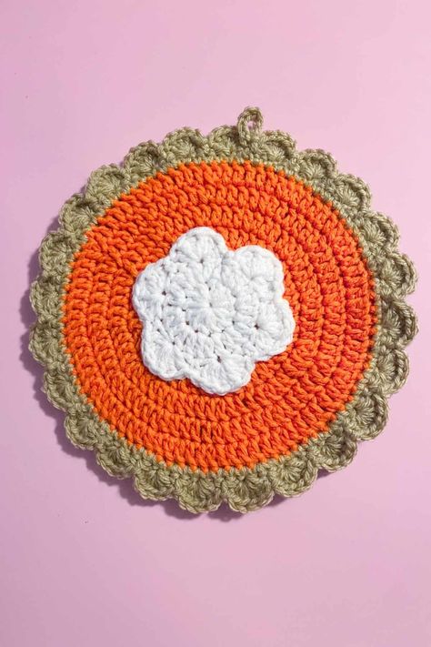 Crochet Pumpkin Pie Hot Pad, Fall Potholders Crochet, Thanksgiving Crochet Pot Holders, Crochet Pumpkin Trivet Pattern, Crochet Pattern Picture, Pumpkin Pie Crochet Coaster, Pumpkin Pie Coasters Crochet, Crochet Pumpkin Hot Pad, Crochet Pumpkin Pie Potholder