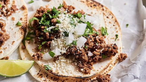 For an easy weeknight meal, try this recipe that uses seasoned ground beef in street tacos. Ground Beef Street Tacos Recipe, Ground Beef Street Tacos, Beef Street Tacos Recipe, Beef Street Tacos, Baked Flautas, Street Tacos Recipe, Taco Recipes Ground Beef, Street Taco Recipe, Street Taco