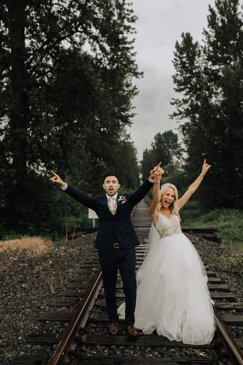 Railroad Wedding Pictures, Train Track Wedding Photos, Train Wedding Photos, Wedding Photo Ideas Bride And Groom Outdoor, Navy And Dusty Rose Wedding, Dusty Rose Wedding Decorations, Md Poses, Farewell Poses, Railroad Wedding