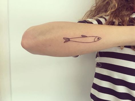 Fish Tattoo On Thigh, Fish Outline Tattoo, Anchovy Tattoo, Fish Tattoo Behind Ear, Minimalist Fish Tattoo, School Of Fish Tattoo, Fish Tattoo Men, Fish Tattoo Color, Big Fish Tattoo