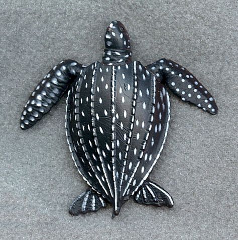 Leatherback Sea Turtles are just one of several turtles that are becoming CRITICALLY endangered Sea Turtle Facts, Leatherback Sea Turtle, Turtle Facts, Turtle Drawing, Tortoise Turtle, Terrapin, Turtle Love, Turtle Art, Rare Animals