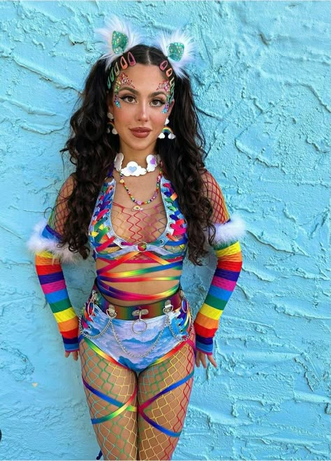 Bass Outfits, Feminine Drawings, Rainbowcore Fashion, Rave Inspo Outfits, Disco Biscuits, Rave Party Outfit, Music Festival Camping, Edc Orlando, Rave Outfit Ideas