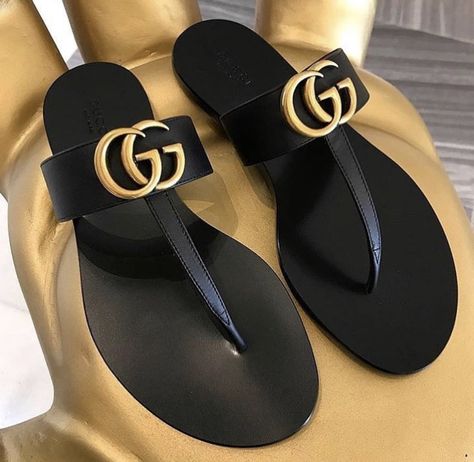 Gucci Slippers, Ladies Slides, Sandals Luxury, Heels Patterns, Blazer Outfits Casual, Slippers Womens, Gucci Sandals, Shoes Flip Flops, Hype Clothing