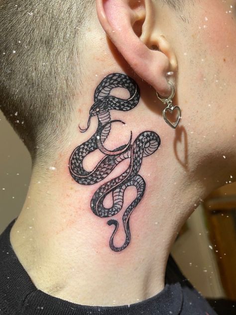 Snake Neck Tattoo Women, Apple Tattoo, Gothic Tattoos, Behind Ear Tattoos, Glasses Tattoo, Face Tattoos For Women, Tattoo Snake, Animals Tattoo, Gothic Tattoo