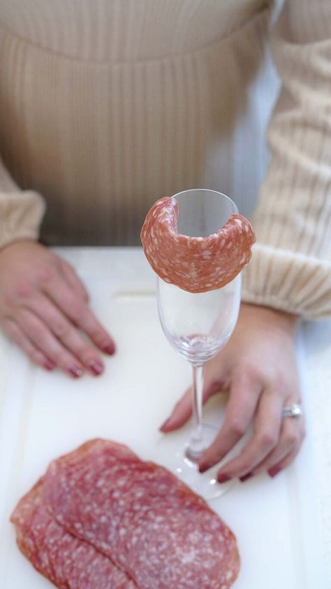 How Do You Make A Salami Rose, How To Make A Flower Out Of Salami, Making Salami Roses, How To Salami Rose, What To Use For A Charcuterie Board, How To Make A Rose With Salami, How To Make Rose Salami, Salmi Rose, How To Make A Meat Rose