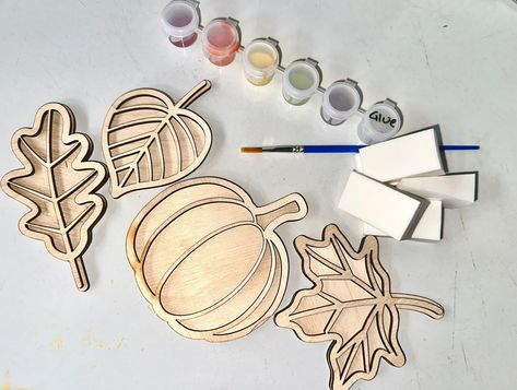 DIY Fall Leaves Set Thanksgiving Laser Projects, Fall Laser Projects, Wood Laser Cut Ideas, Laser Cut Gift Ideas, Diy Fall Leaves, Wine Holders, Pumpkin Cutouts, Laser Cut Designs, Laser Cut Earrings Acrylics