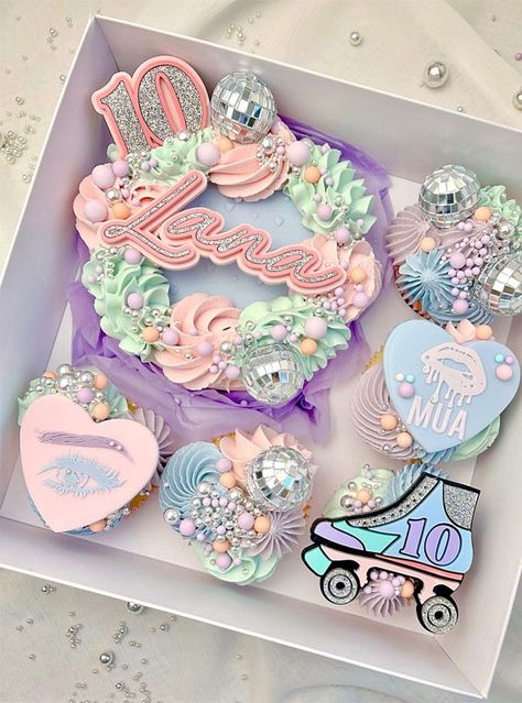 Girls Birthday Cupcakes, Cupcakes For Birthday, Cupcakes Bouquet, Bouquet Cupcakes, Tie Dye Cupcakes, Girl Birthday Cupcakes, Cupcake Decorating Ideas, Cupcake Boutique, Ideas Cupcakes