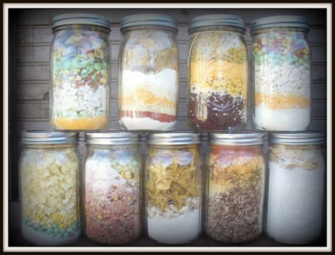 Rainy Day Food, Rainy Day Recipes, Homemade Dry Mixes, Jar Recipes, Homemade Spice Mix, Canned Food Storage, Mason Jar Meals, Hamburger Helper, Homemade Spices