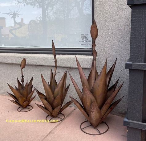 Metal Agave Sculpture, Metal Cactus Yard Art, Unique Landscaping, Metal Cactus, Metal Sculptures Garden, Outdoor Garden Statues, Camino Real, Gothic Garden, Welding Art Projects