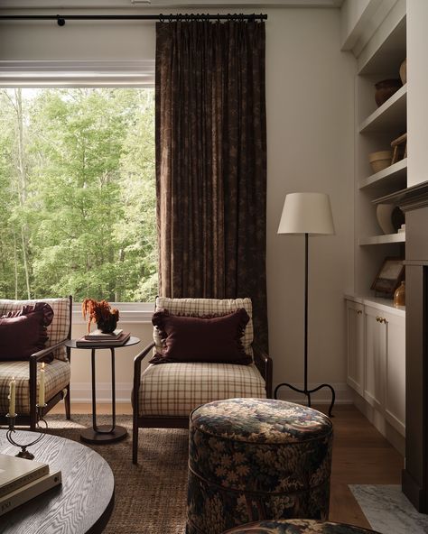 Layering prints, texture and tone to create the ultimate cozy sitting room. Photographed by @patrickbiller Curtains Rules, Tiffany Leigh Design, Cozy Sitting Room, How To Hang Curtains, Cottage Winter, Sitting Space, Oak House, Hang Curtains, Moody Vintage