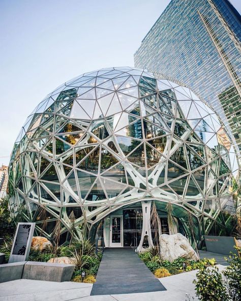 Amazon headquarters in Seattle Amazon Headquarters, Amazon Spheres, Green Building Architecture, Parametric Architecture, Dome House, Washington Usa, Green Architecture, Geodesic Dome, Structure Architecture