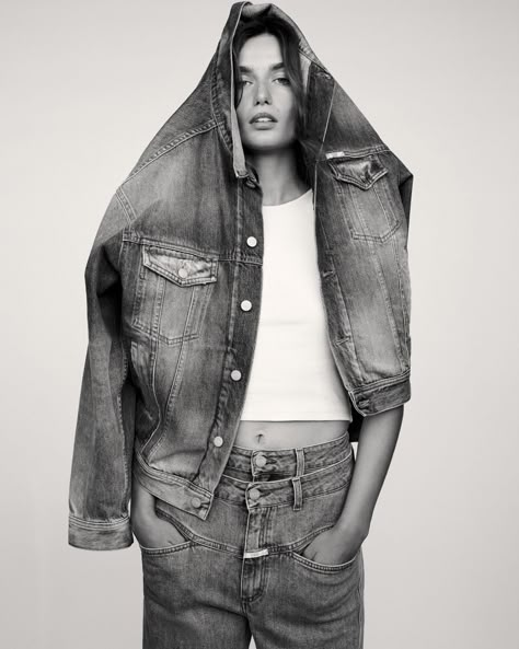 Closed Denim Spring 2022 Campaign Andreea Diaconu Paloma Elsesser Denim Fashion Photography, Denim Campaign, Denim Photoshoot, Dream Woman, Denim Editorial, Campaign Fashion, Jeans Models, Model Test, Tapered Leg Jeans