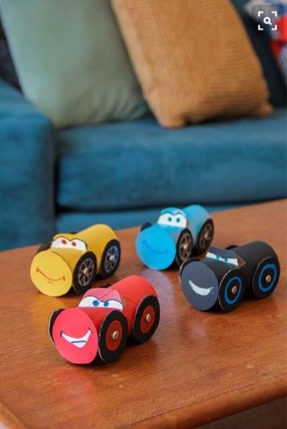 Cardboard Cars, Cardboard Car, Cardboard Craft, Kraf Kertas, Toilet Paper Crafts, Car Craft, Toilet Paper Roll Crafts, Paper Roll Crafts, Cars 3